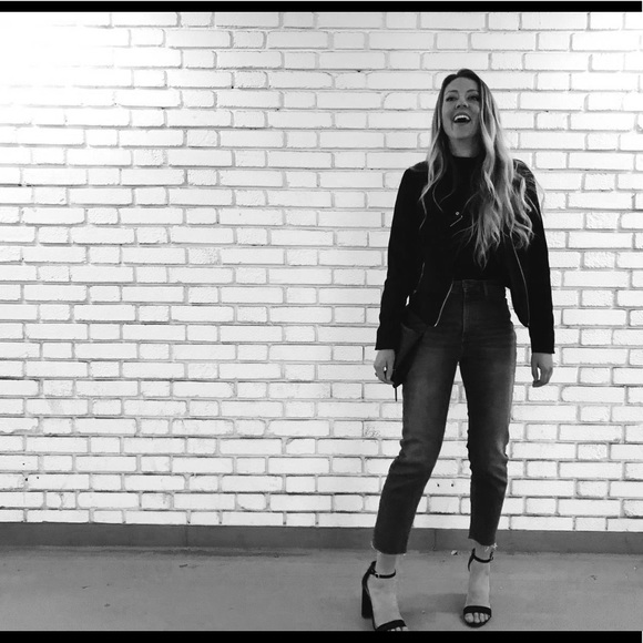 Meet your Posher, Amanda - Picture 1 of 1